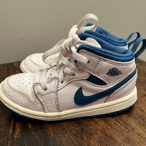 Air Jordan 1 Nike Mid Blue & White Sneakers Tennis Shoes Youth Classic Size 9C